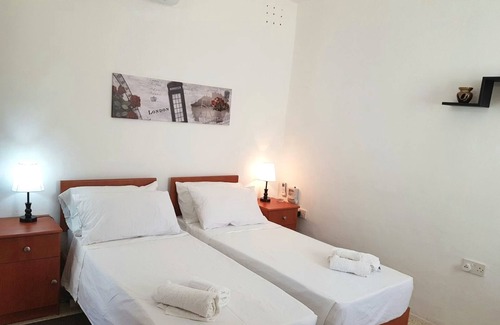 Rabat House | Twin/Double room with private Bathroom, close to Mdina