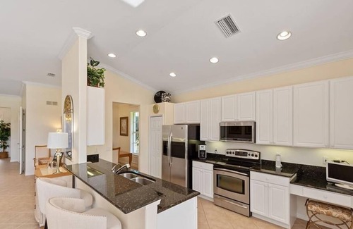 Twin Eagles House | Twin Eagles Pool Home with Full Golf Membership Available to Transfer