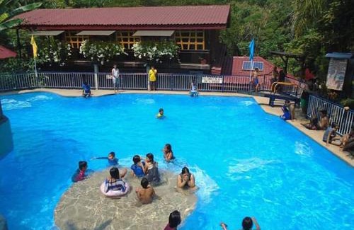 Jasaan House | Twin hearts Resort Pool Cabin 1