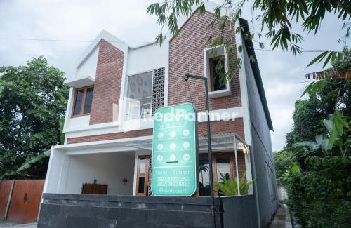 Ngemplak Hotel | Twin House near UII Yogyakarta Mitra RedDoorz