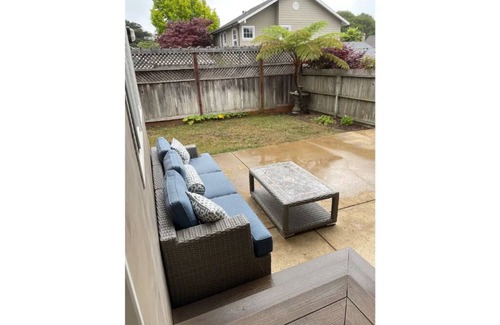 Eastside Santa Cruz House | Twin Lakes Beach House - Walk to your Next Outing. STR#221155