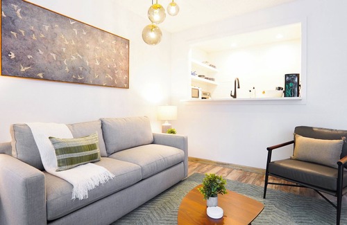 Glacier Condo | Twin Lakes Retreat | Newly remodeled condo close to Mt. Baker!