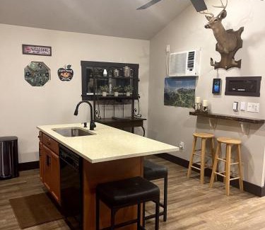 Altamont House | Twin Oaks Cabin at Linville, Private, New remodel