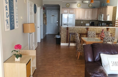 Long Beach Condo | Twin Palms # 504 Spacious Ocean Front Condo with oversized balcony.
