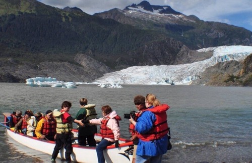 Mendenhaven House | Twin Peaks - Great Location! Walk to Mendenhall Glacier - DISCOUNTS ON TOURS!