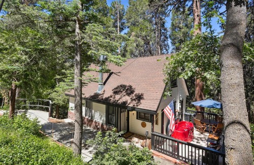 Twin Peaks House | Twin Peaks Vacation Rental with Hot Tub!