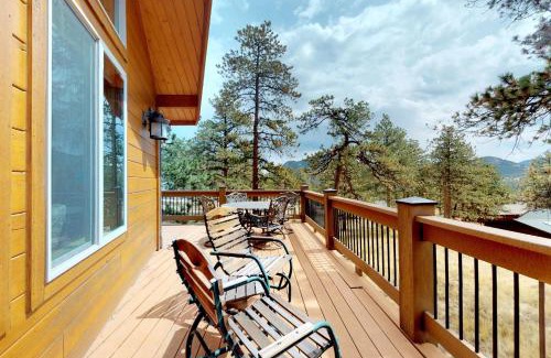 Estes Park House | Twin Pines Cabin