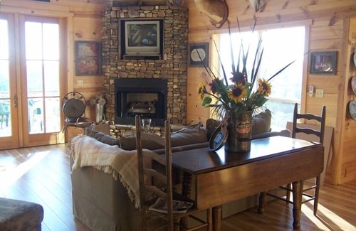 Mountain View Cabin | Twin Pines Lodge, Mountain Top Lodge Overlooking White River