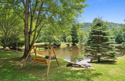 Whittier House | Twin Ponds Retreats 4 Bedroom Retreat by RedAwning