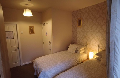 Crianlarich Bed & Breakfast | Twin Room at Inverardran House