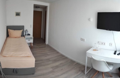 Rastatt Bed & Breakfast | Twin room-Deluxe-Private Bathroom-Balcony