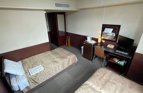 Fuji Hotel | Twin room nonsmoking Room only plan 1 minute b/Fuji Shizuoka