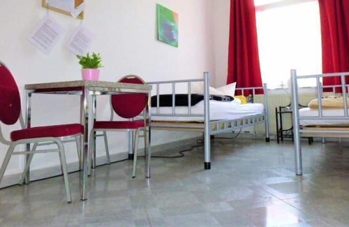 Mitte Apartment | Twin room-Shared Bathroom-Zi 3-8 Hintergebäude