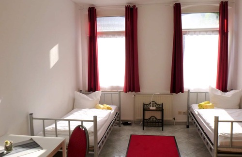 Mitte Apartment | Twin room-Shared Bathroom-Zi 3-8 Hintergebäude