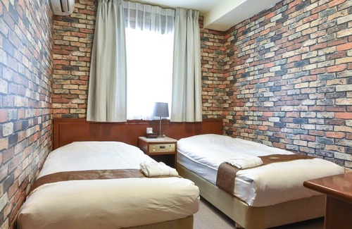 Nishishinsaibashi Hotel | Twin Room Smoking|For consecutive nights10 /Osaka Ōsaka