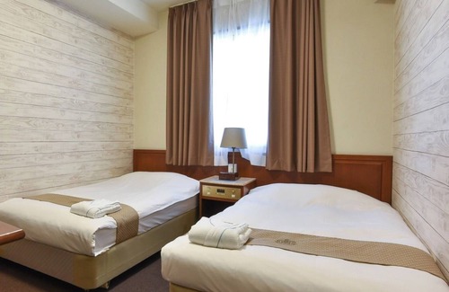 Nishishinsaibashi Hotel | Twin Room Smoking|For consecutive nights10 /Osaka Ōsaka