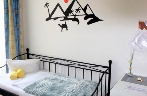 Mitte Apartment | Twin room-Standard-Shared Bathroom-Zi 11-14