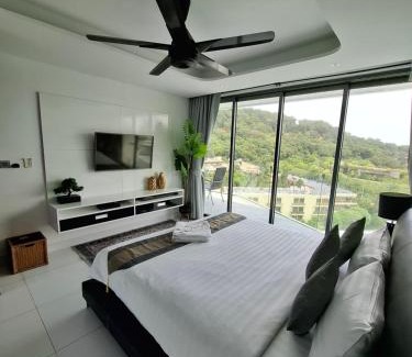 Patong Resort | Twin Sands Resort Penthouse