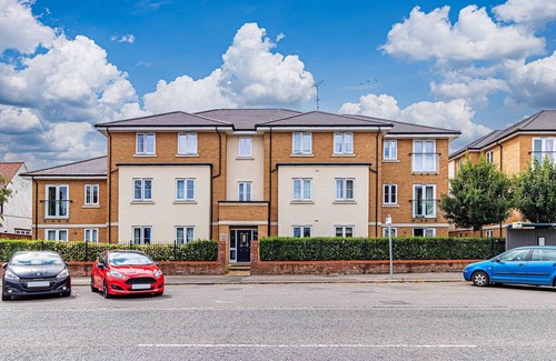 Fenny Stratford Apartment | Twin/Super King apartment in Fenny Stratford