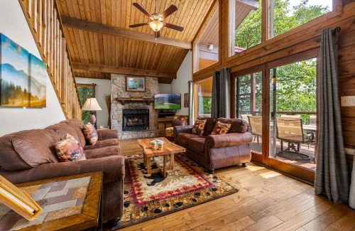 Gatlinburg House | Twinflower Summit - Incredible views, pet friendly!