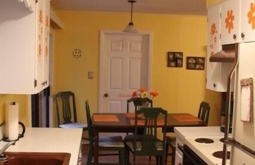 Wilburn House | TwinsAcres Heber Springs AR. 2 night minimum stay. No 1 night rental.