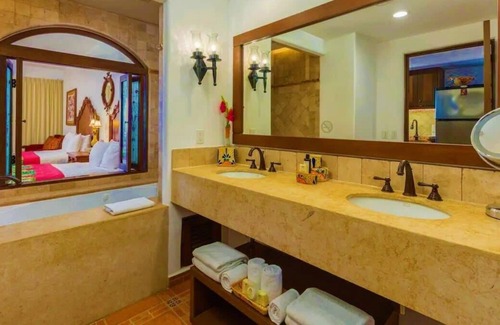 Los Cabos Apartment | Two (2) Great 2BR Family Suites with Amazing Views