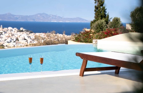 Syros House | Two (2) Luxury Apartments With Pool