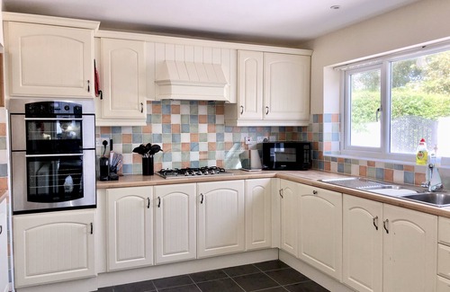 Trearddur Bay House | Two 4 or one 8 bed family house sleeps 7/15 close to beach. Full refurb Aug 2020