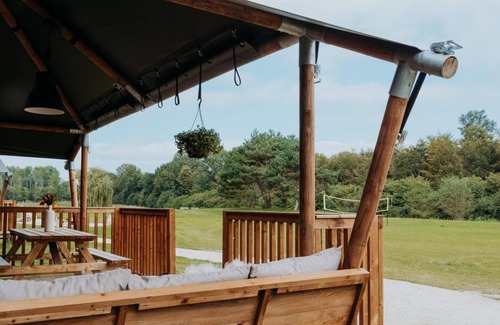 Zeewolde House | Two 6-person glamping lodges