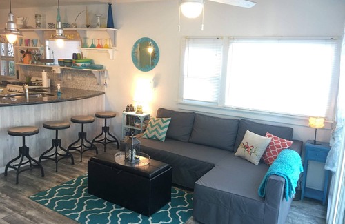 Vandalia Cottage | TWO Adorable Waterfront Cottages on Beautiful all sports Paradise Lake