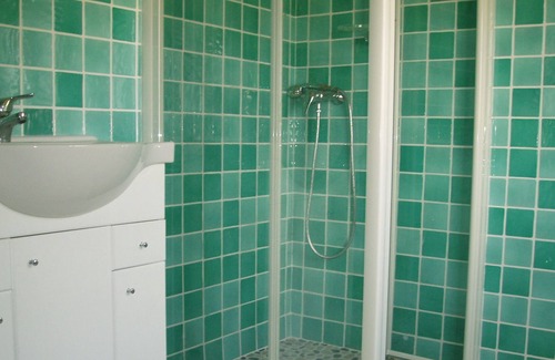 Puget-Ville Hotel | TWO BED AND BREAKFAST PLUS KITCHEN IN OIL-GROWING AREA OF 8 HECTARES FROM VAR