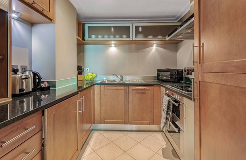 Canary Wharf Apartment | Two bed Apartment in Canary Wharf, Discovery Dock East