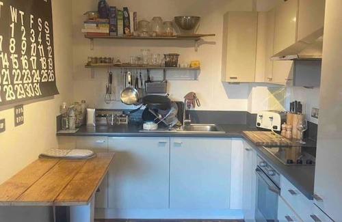 Stratford Apartment | Two Bed Flat with Football viewsnn