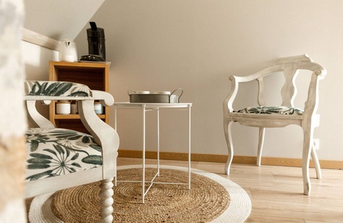 Sainte-Suzanne-and-Chammes House | Two bedroom suite 2nd floor