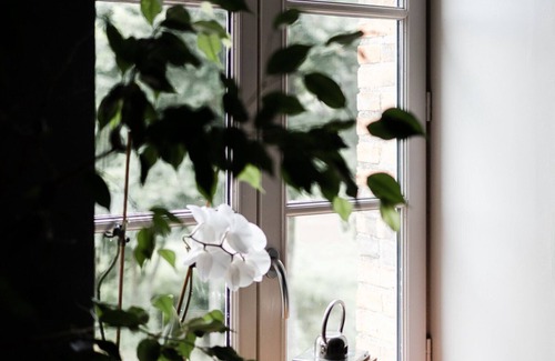 Sainte-Suzanne-and-Chammes House | Two bedroom suite 2nd floor