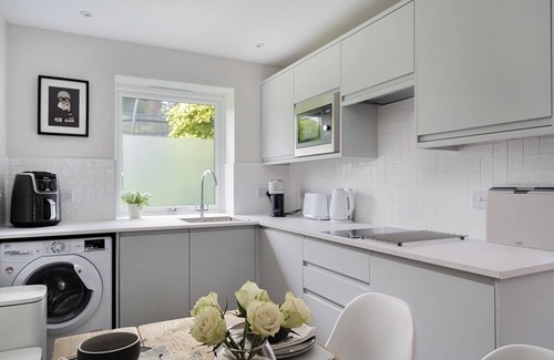 Royal Tunbridge Wells House | Two Bedroom, Self contained Annex/Appartment in Tunbridge Wells. With Parking