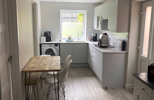 Royal Tunbridge Wells House | Two Bedroom, Self contained Annex/Appartment in Tunbridge Wells. With Parking