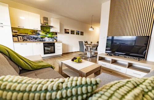 Verzej Apartment | Two Bedroom Apartment Jeruzalem with Terrace