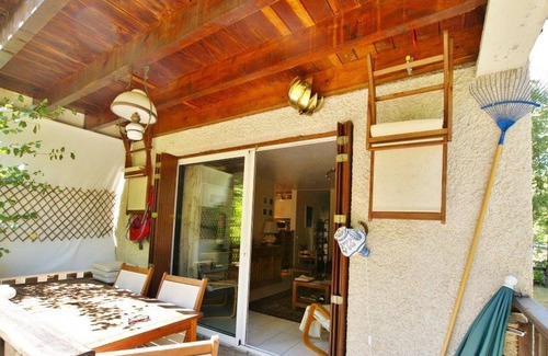 Barcelonnette Apartment | Two-Bedroom Apartment with South-Facing Garden for 6 Guests in Calm Residence, Close to Barcelonnette Center
