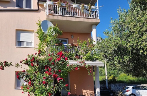 Kastel Stari Apartment | Two bedroom apartment with terrace and sea view Kaštel Stari, Kaštela (A-24406-a)