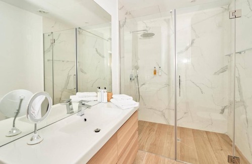 Palmones Apartment | Two-Bedroom Apartment