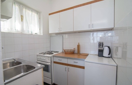 Veli Losinj Apartment | Two bedroom apartment with terrace Veli Lošinj, Lošinj (A-19700-a)