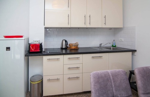Veli Losinj Apartment | Two bedroom apartment with terrace Veli Lošinj, Lošinj (A-21187-b)