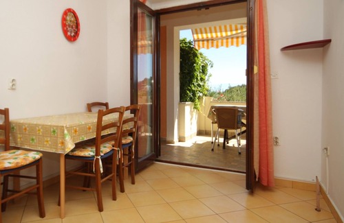 Cove Murtar Apartment | Two bedroom apartment with terrace and sea view Mali Lošinj, Lošinj (A-7879-d)
