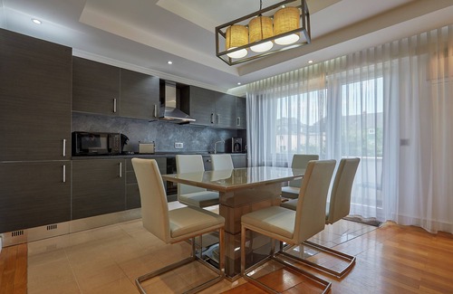 Bonnevoie Apartment | Two-Bedroom Apartment with Spa Bath