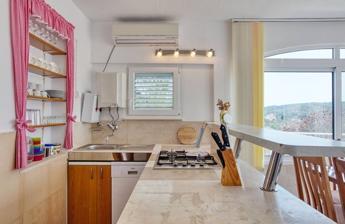 Podglavica Apartment | Two bedroom apartment with terrace and sea view Stupin Čeline, Rogoznica (A-19462-b)