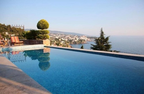 Dobra Voda Apartment | Two bedroom apartment with sea view