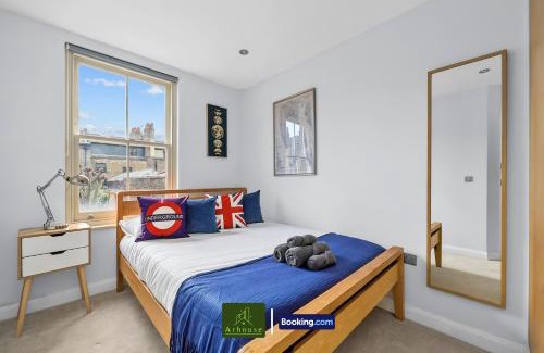 Spitalfields Apartment | Two Bedroom Apartment By Arhouse Apartments Short Lets & Serviced Accommodation Shoreditch With Free WiFi