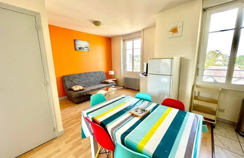 Carantec Apartment | Two-Bedroom Apartment with Sea View
