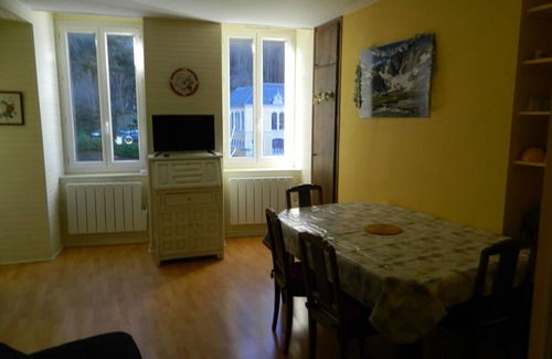 Cauterets Apartment | Two bedroom apartment 4/6 people